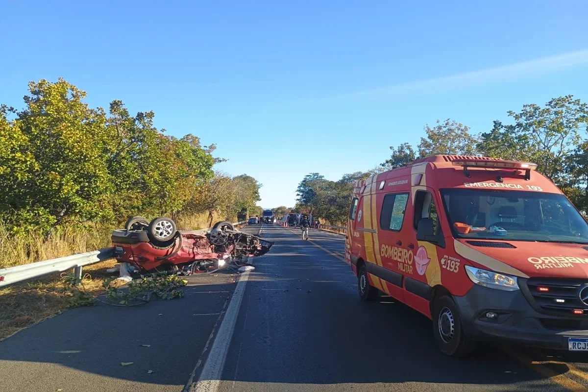 Colisão frontal na BR-020 mata motorista e deixa cinco feridos