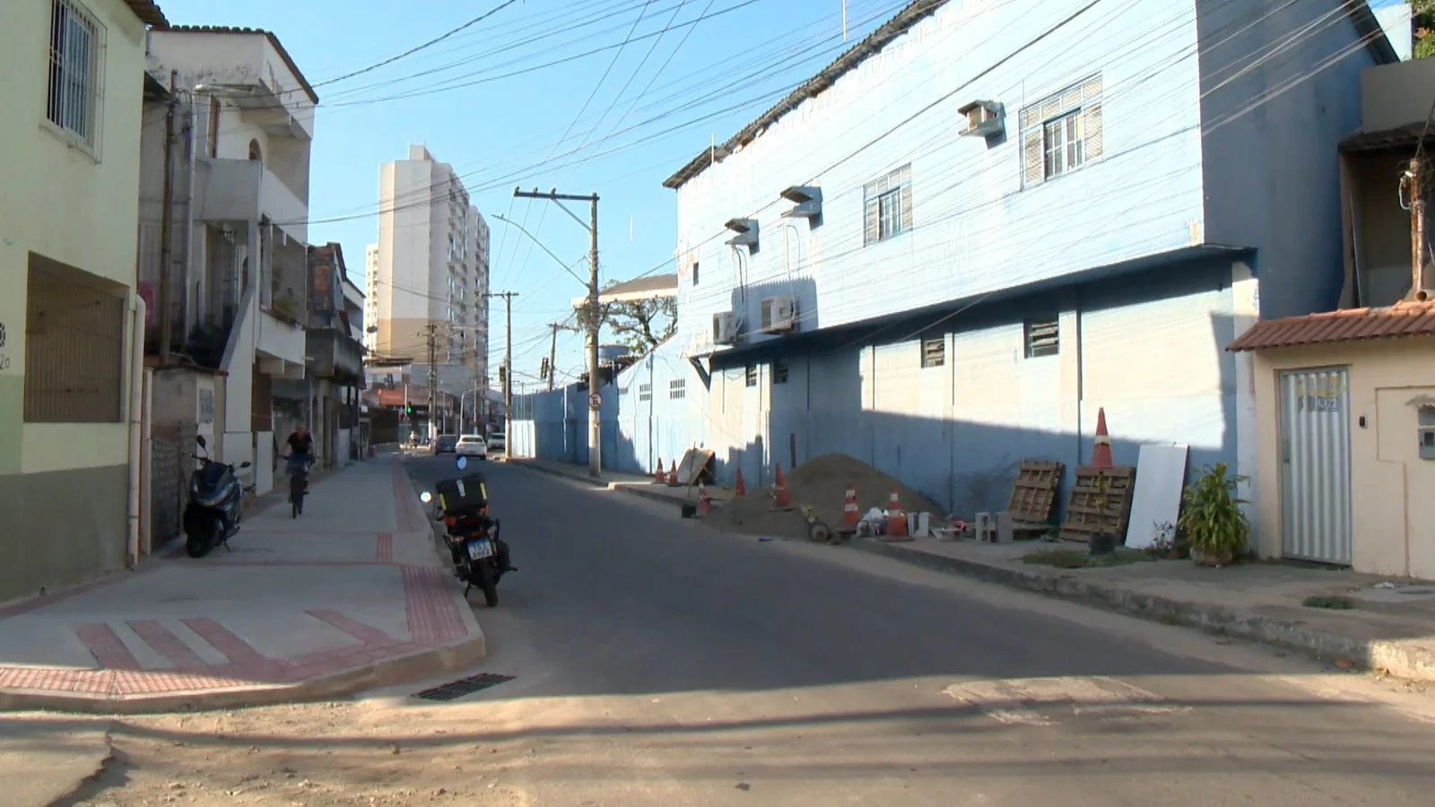 Criança de 7 anos entra na frente da mãe para salvá-la de agressões em Vila Velha