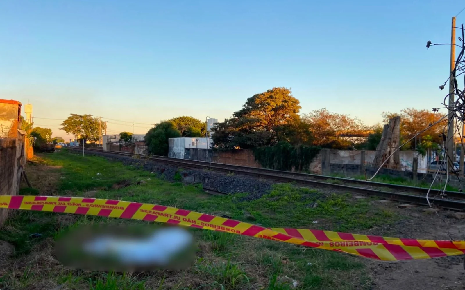 Idosa morre ao tropeçar e ser atropelada por trem em Mirassol