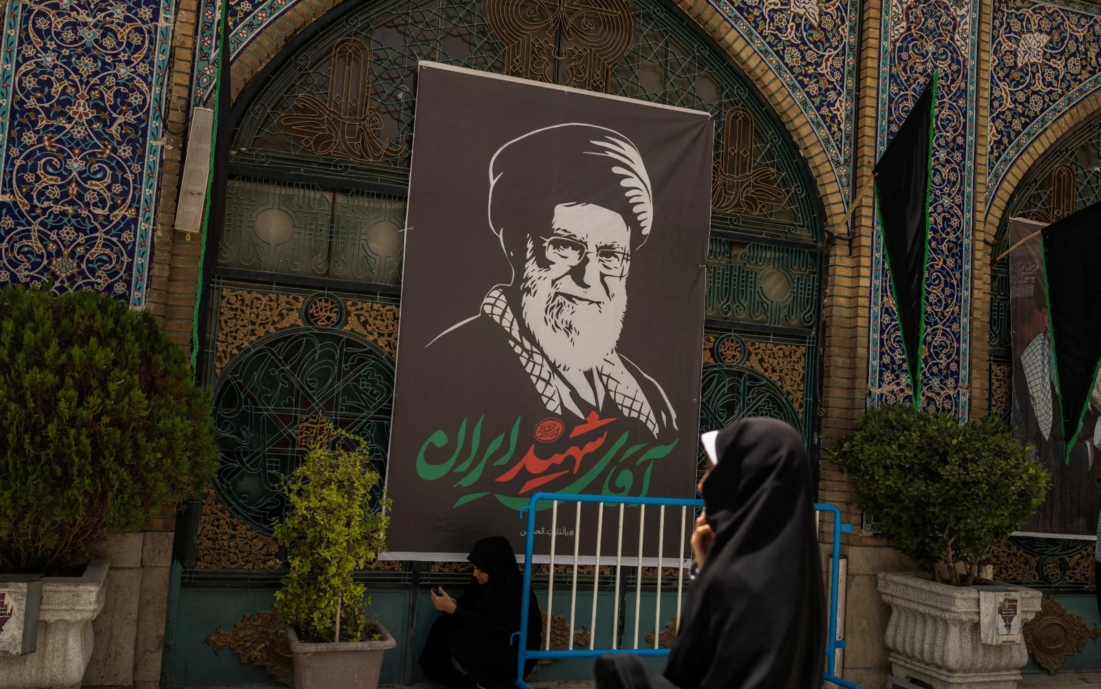 Irã adverte EUA e Israel antes de funeral de Khamenei