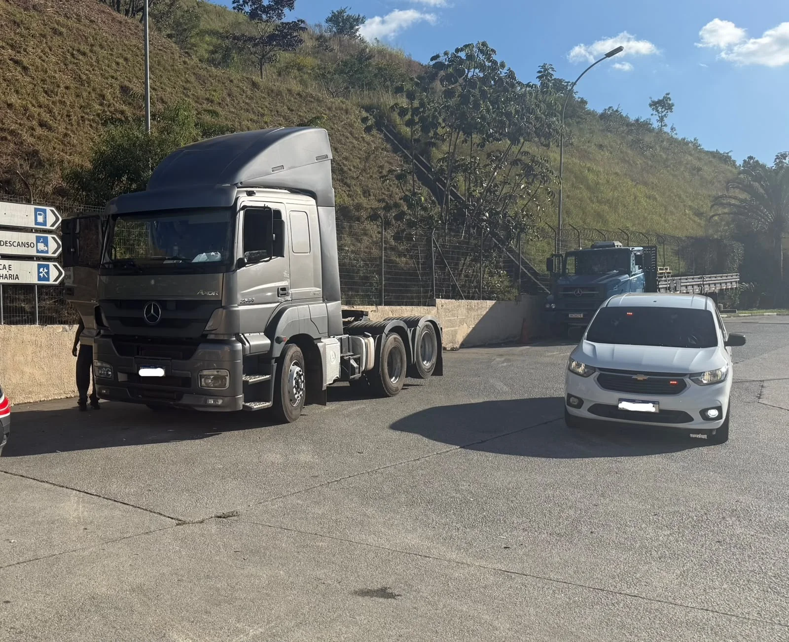 Motorista simula roubo de caminhão para desviar 27 toneladas de carne em Bofete