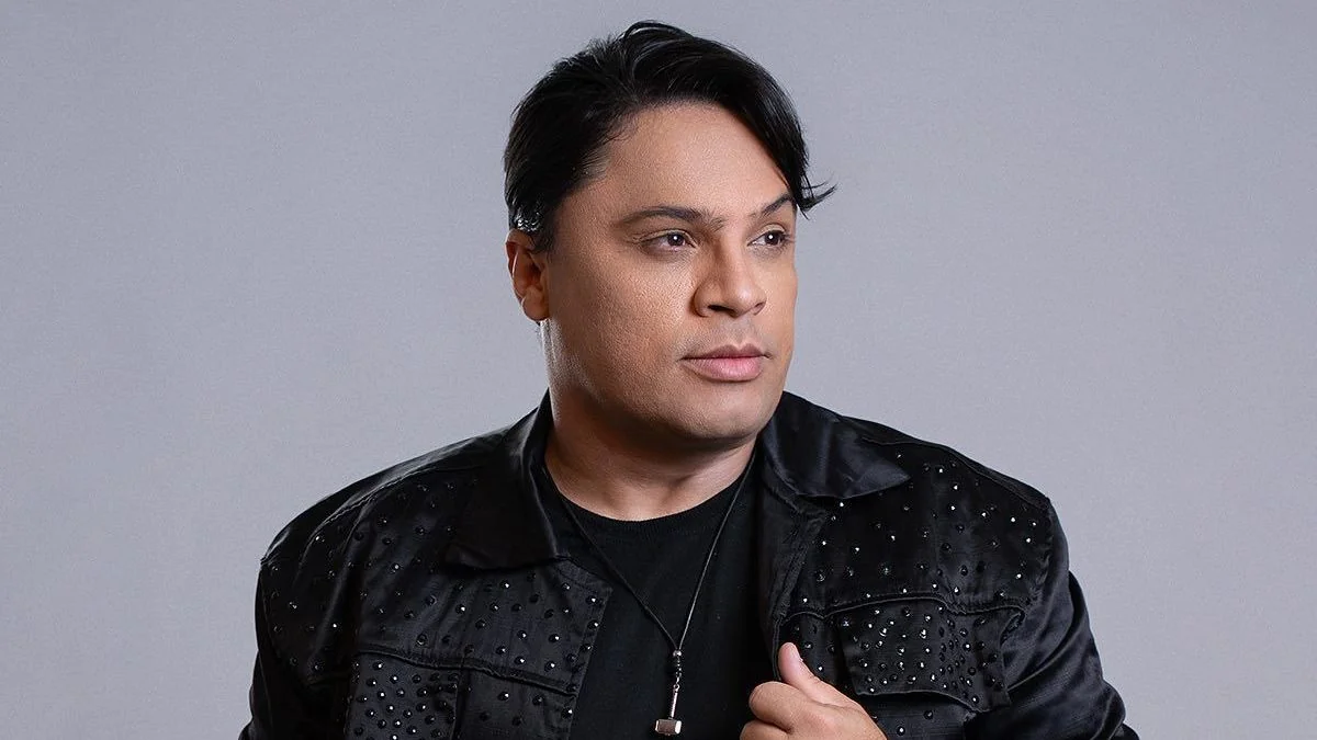 Neto Araújo, vocalista do Collo de Menina, morre aos 42 anos