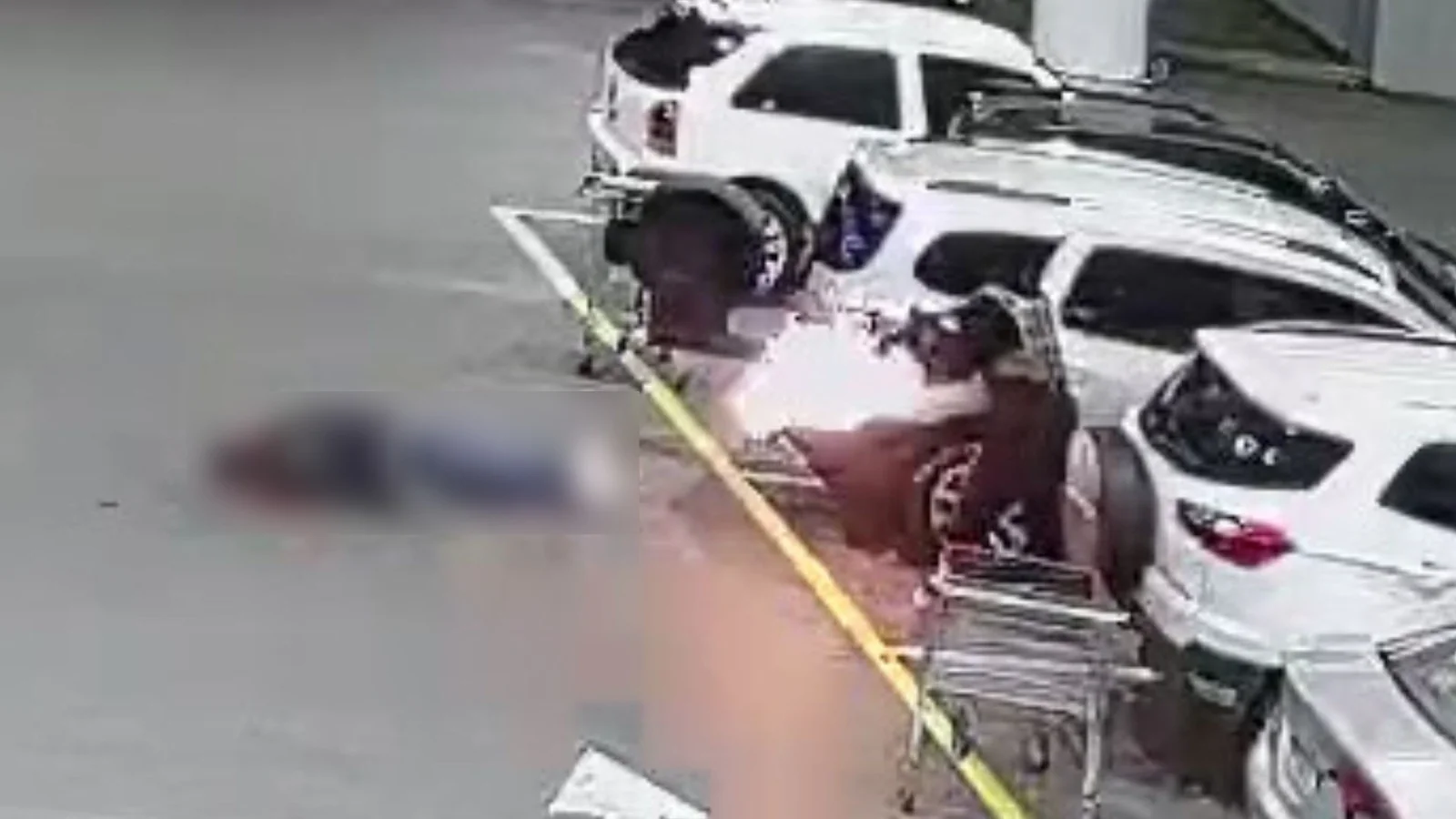 Polícia prende suspeito de execução em supermercado de Canoas; fuzis apreendidos
