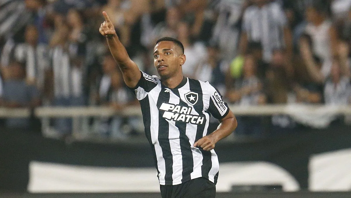 São Paulo anuncia Victor Sá, ex-Botafogo, com contrato até 2029