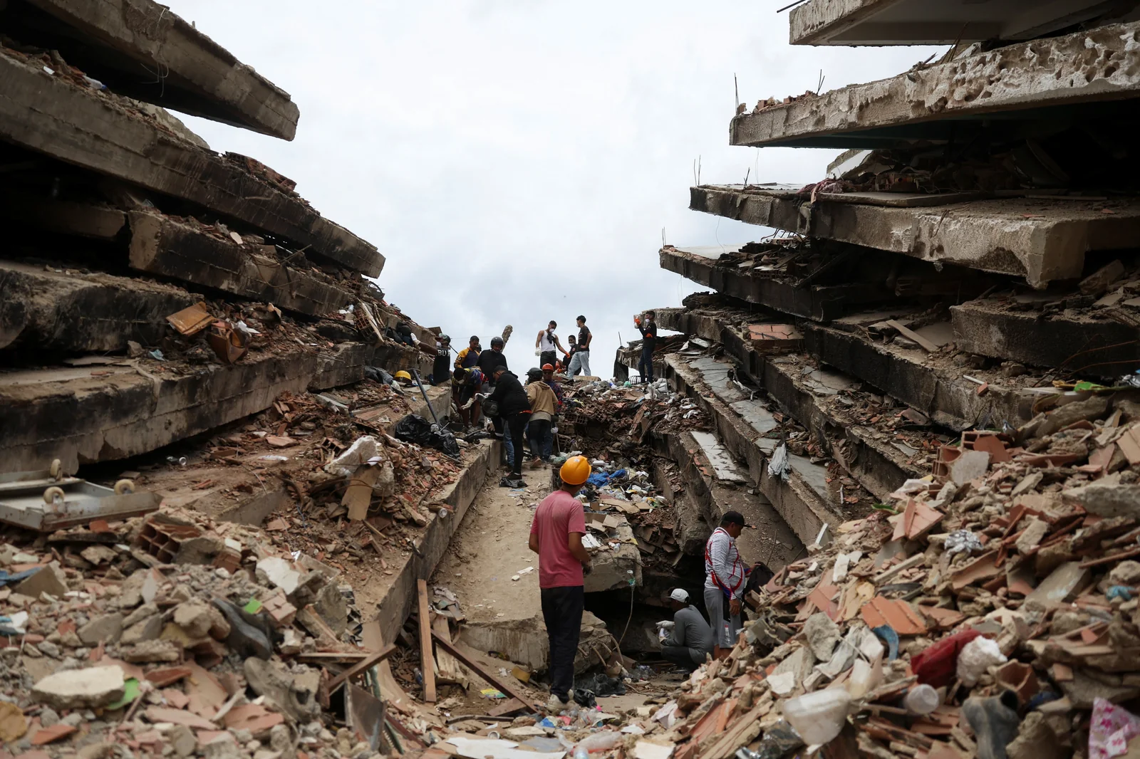 Terremoto duplo e crise: por que a Venezuela foi tão devastada