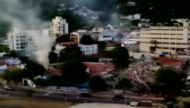 Venezuela improvisa necrotério em porto após terremotos devastadores