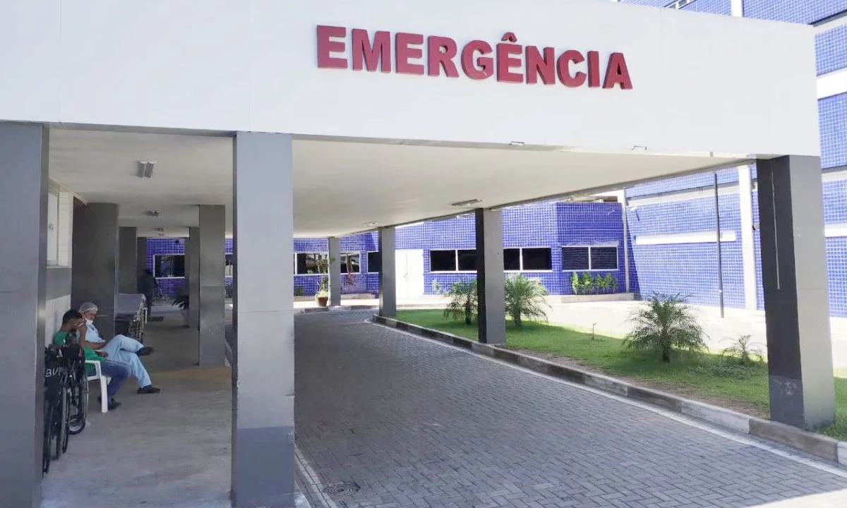 Venezuelano morre após cair de muro em casa de passagem em Feira de Santana