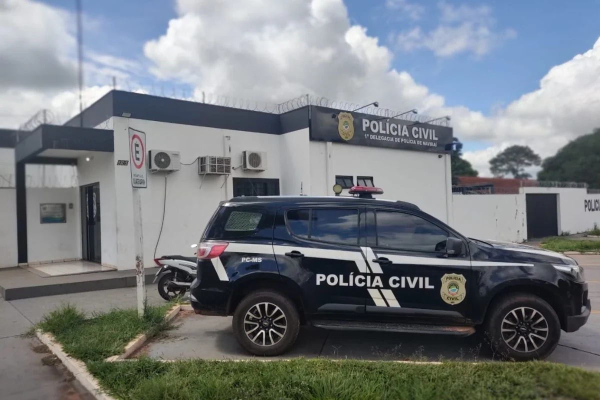 Vizinho mente em depoimento e é preso ao ser flagrado em vídeo matando mulher a facadas